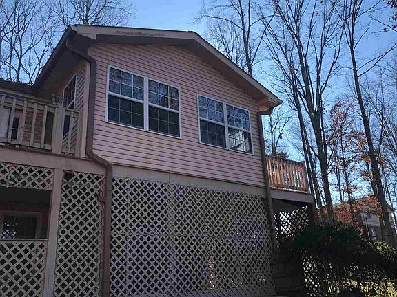 3rd image of 395 Dogwood Pl NW