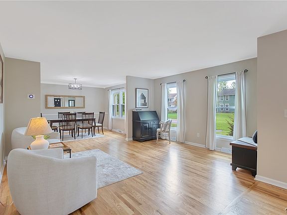 5th image of 7614 Pico Ln