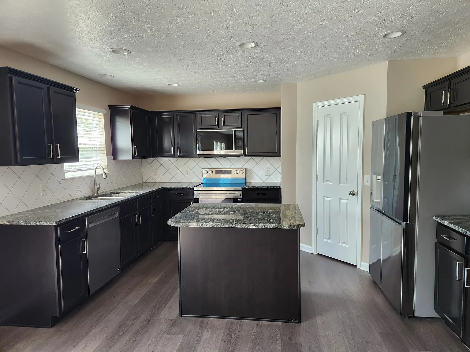 11819 Bellhaven Dr — Photo 4