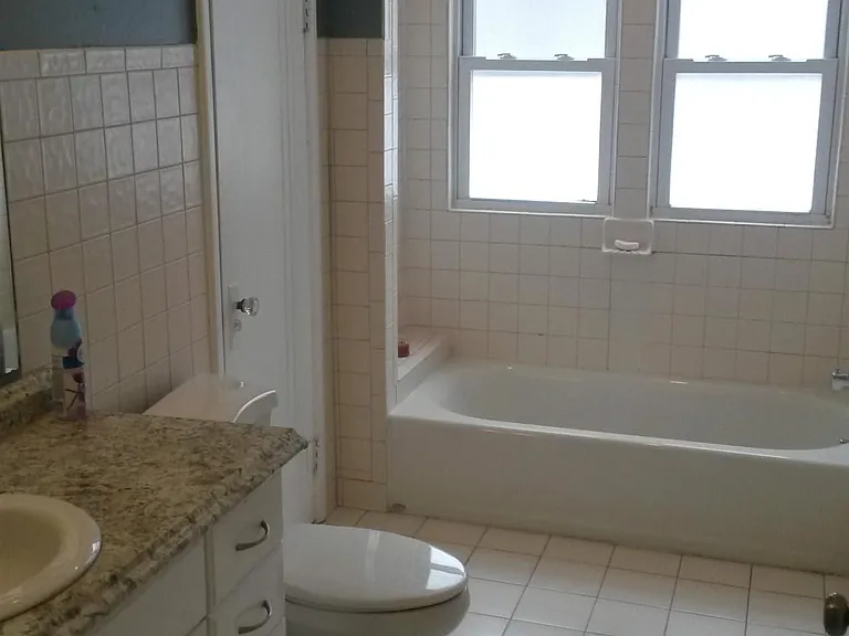 910 Mohawk Ave — Photo 6