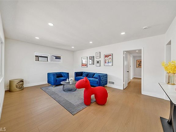 2nd image of 2211 1/8 Casitas Ave