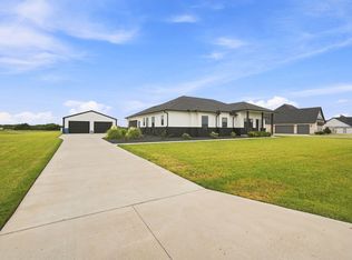 140 Lone Elm Rd, Waxahachie, TX 75167