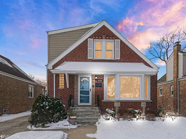 8740 S California Ave, Evergreen Park, IL 60805