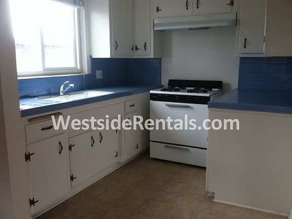 5th image of 924 N Stanley Ave APT 1