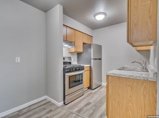 1320 Clayton Ct #207, Oshkosh, WI 54902