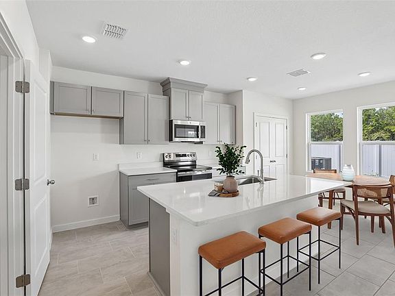 3rd image of 6526 HORSESHOE LANE WAY