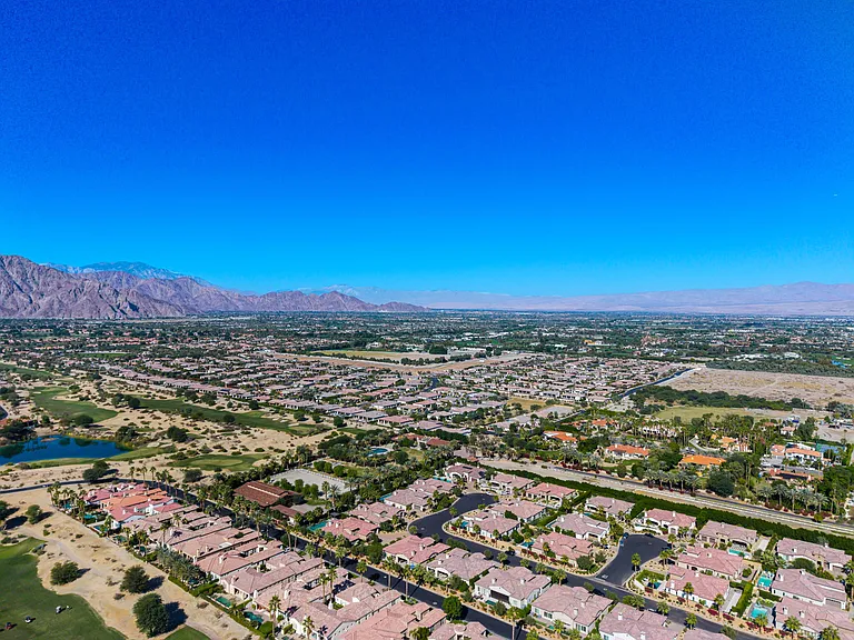 81805 Four Seasons Pl — Photo 49