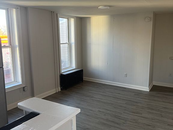 4th image of 87 N Main St APT 4