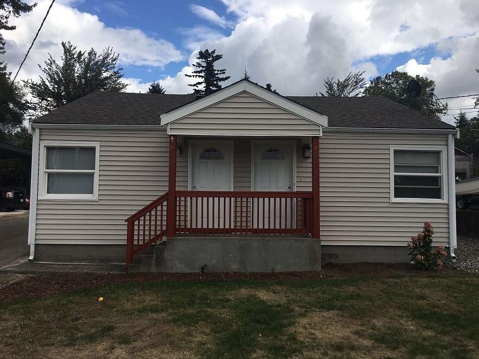 1st image of 822 Sunset Blvd NE #101