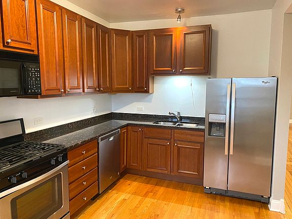 2nd image of 1937 N Monticello Ave APT 2