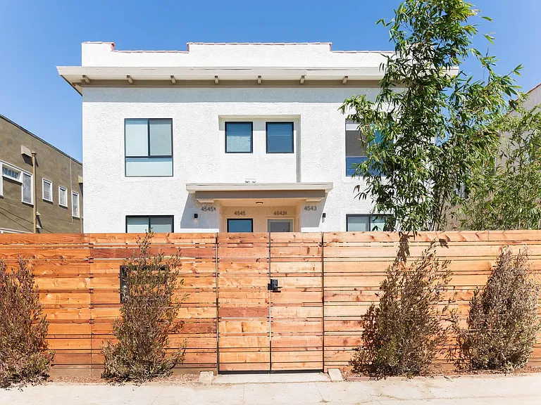 4543 Pickford St — Photo 14