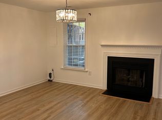 4102 Hampstead Ln, Woodbridge, VA 22192