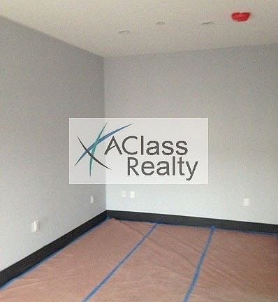 4th image of 3705 Broadway