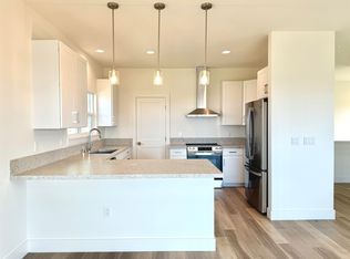 130 Oliona St #126, Makawao, HI 96768