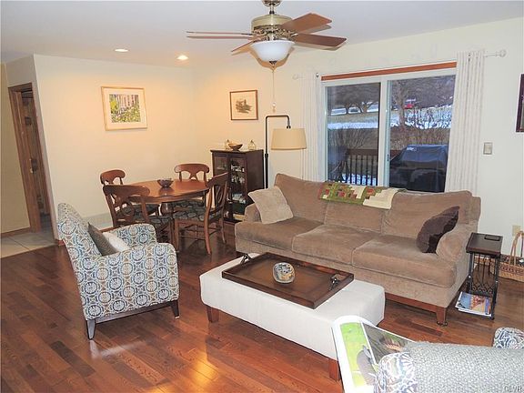 5th image of 12 Aspen Ct