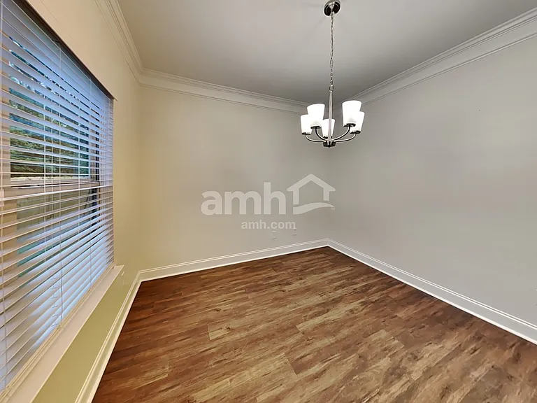 2454 Beal St — Photo 6
