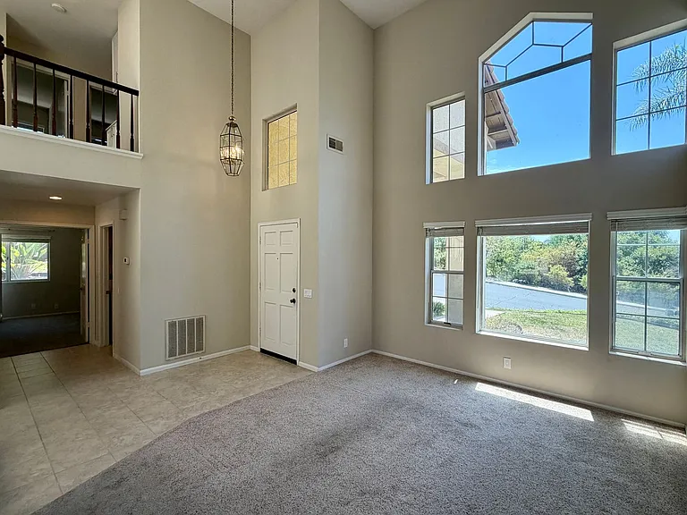 3366 Waterford Dr — Photo 4