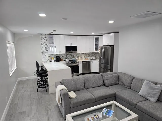 887 W Duval St — Photo 13