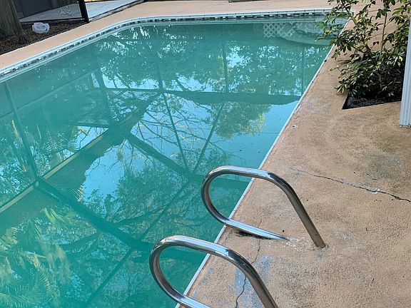 4th image of 4485 Carlysle Ave