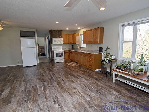 2nd image of 6128 Highway 95 NE