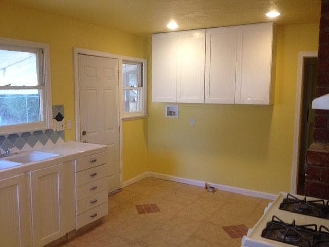 2nd image of 1285 W Marshall Blvd