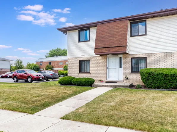 8429 162nd Pl APT 3, Tinley Park, IL 60487