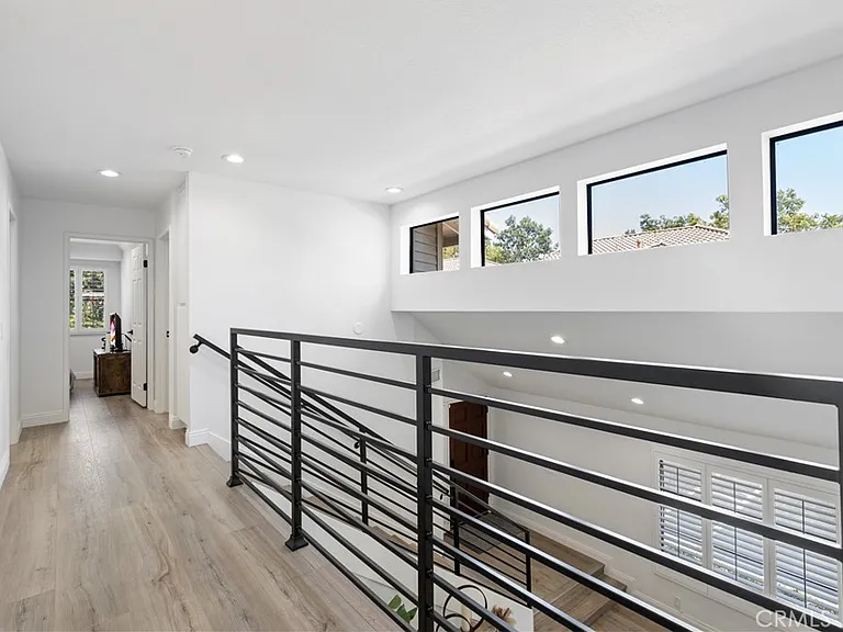 16702 Newberry Ln — Photo 17