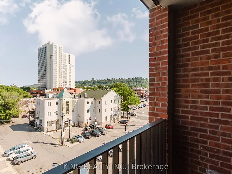 1 Jarvis St #531 — Photo 32