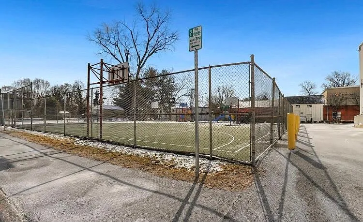 305 Lennox Ave — Photo 40