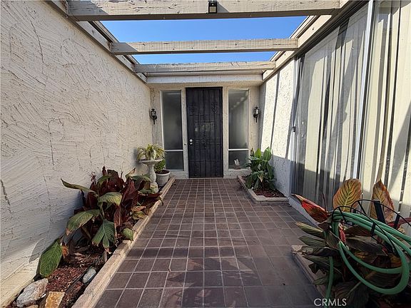 3rd image of 26168 Birkdale Rd
