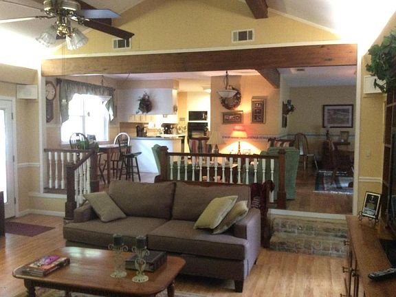 3rd image of 11208 Brushy Ln