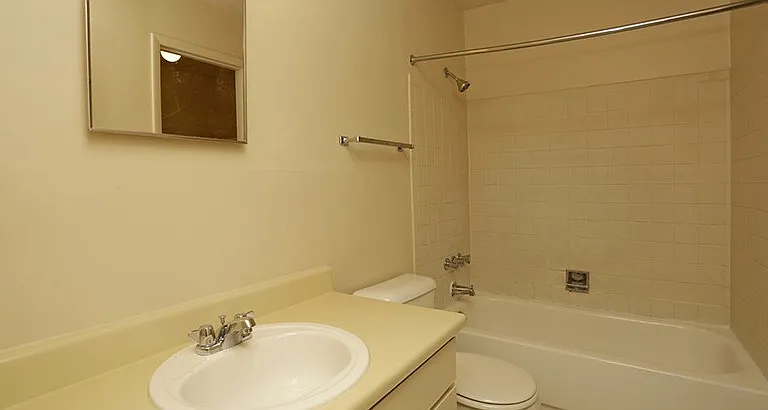 Arbor Glen Apartments — Photo 4