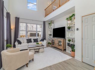 9208 Holly Ln N, Maple Grove, MN 55311