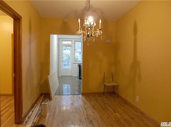 5th image of 10421 89th Ave