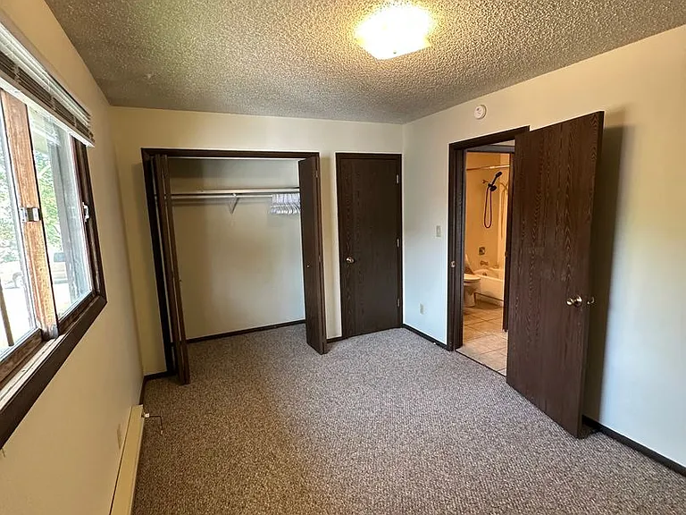 1409 Stoddard St — Photo 11