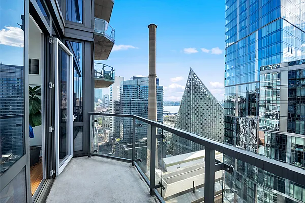 Rented by Compass | media 14