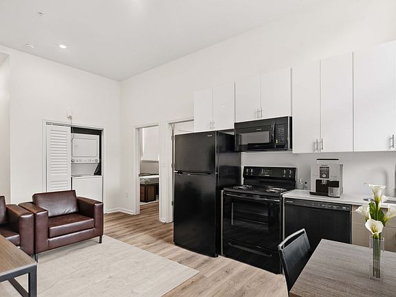 2nd image of 1535 N 16th St #201