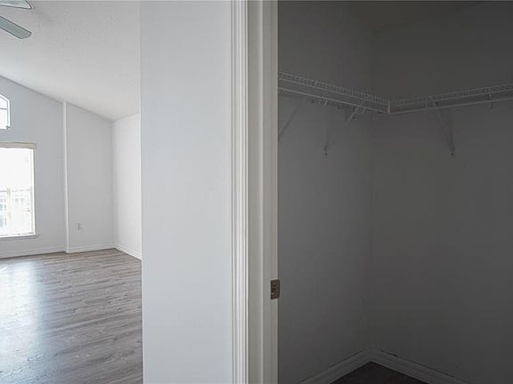 4th image of 203 Grand Reserve Dr