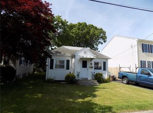 33 Miles Ave, East Providence, RI 02914