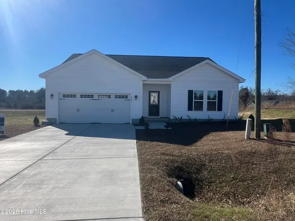 238 Deer Haven Drive, Richlands, NC 28574