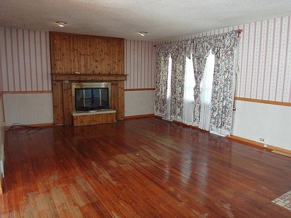 3rd image of 1000 Allen Ave