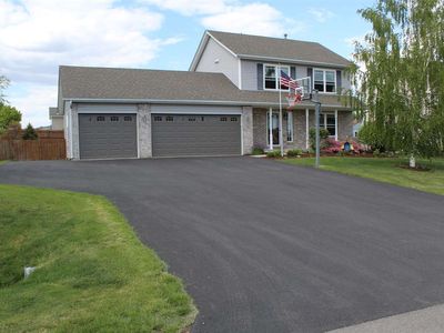 741 Ballymore Rd, Roscoe, IL, 61073