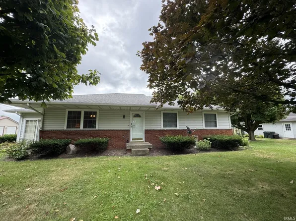 306 N Main St, Kennard, IN 47351