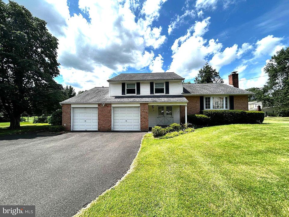 1st image of 92 Arbor Rd