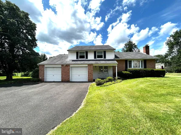92 Arbor Rd, Churchville, PA 18966