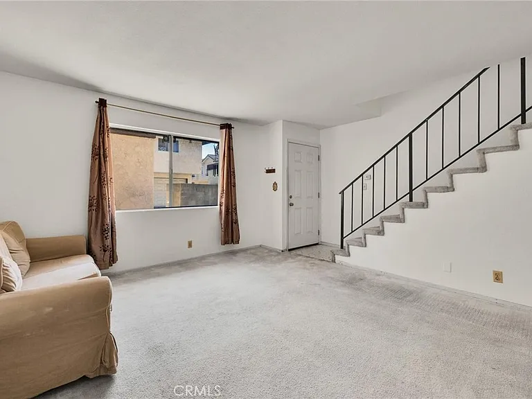 301 N Moore Ave #B — Photo 3