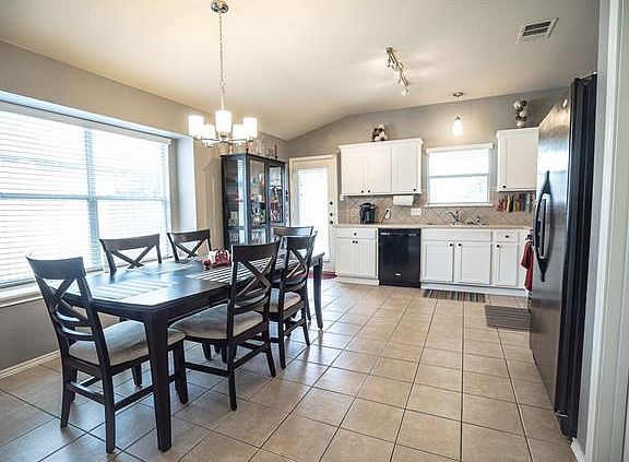5th image of 3213 Corrigan Ln