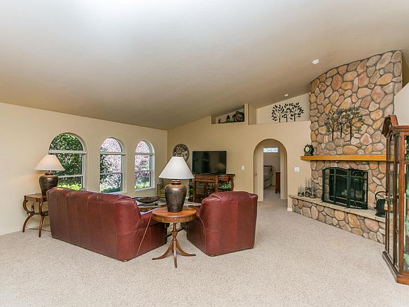 5th image of 2880 W Glen Haven Dr