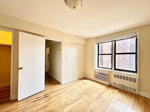 5th image of 2752 Homecrest Ave #408