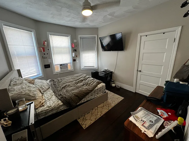 158 Holland St #2 — Photo 10